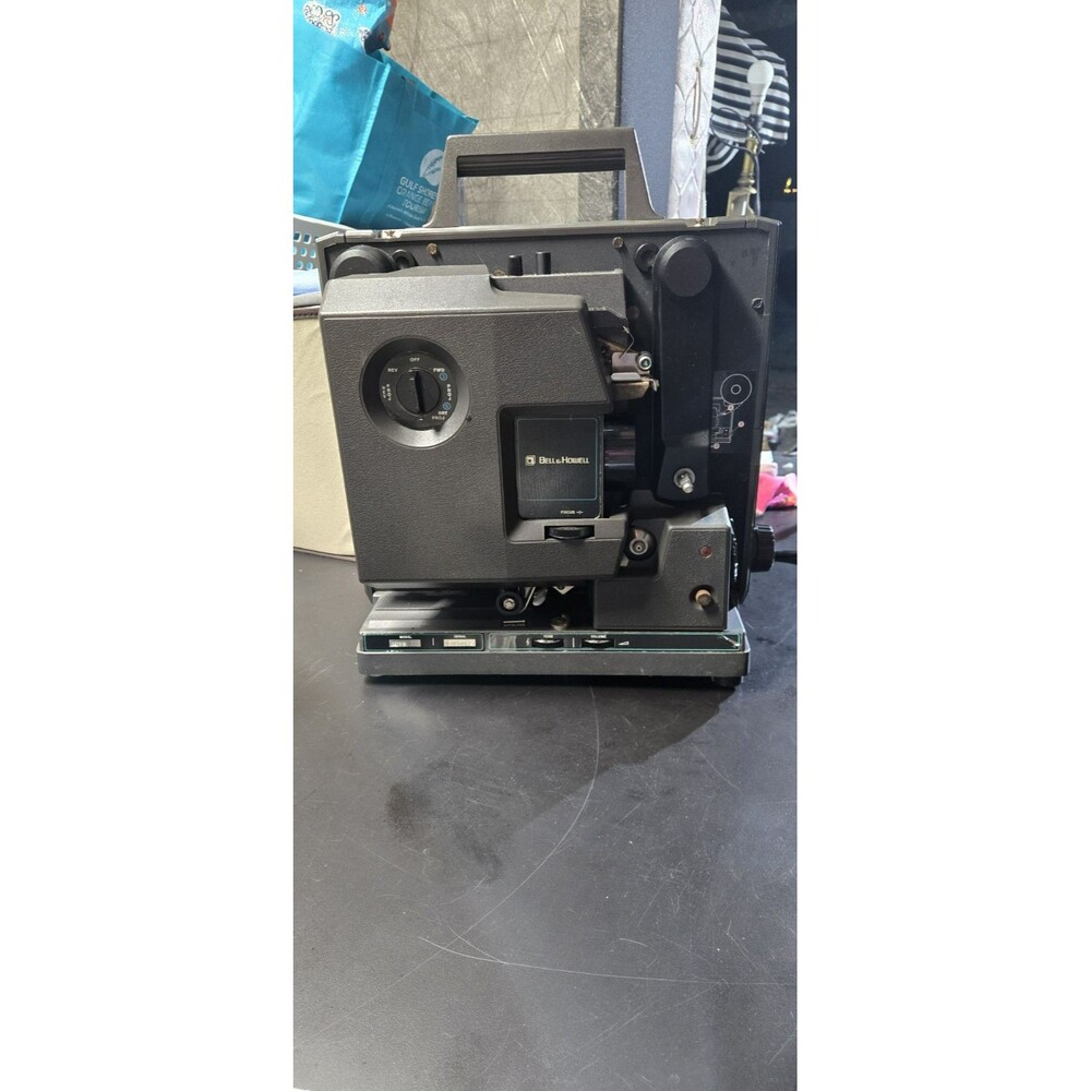 Bell & Howell 16mm Filmosound #2585 Film Projector in Case Home Movie Theater